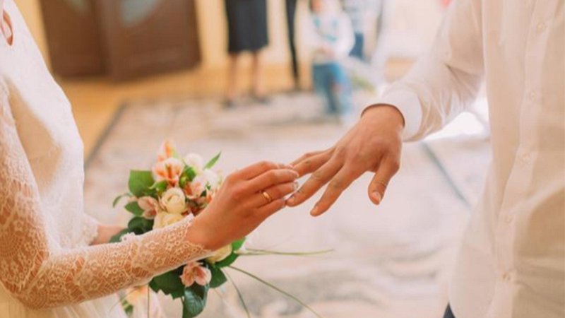 Kết hôn với con đỡ đầu của mẹ